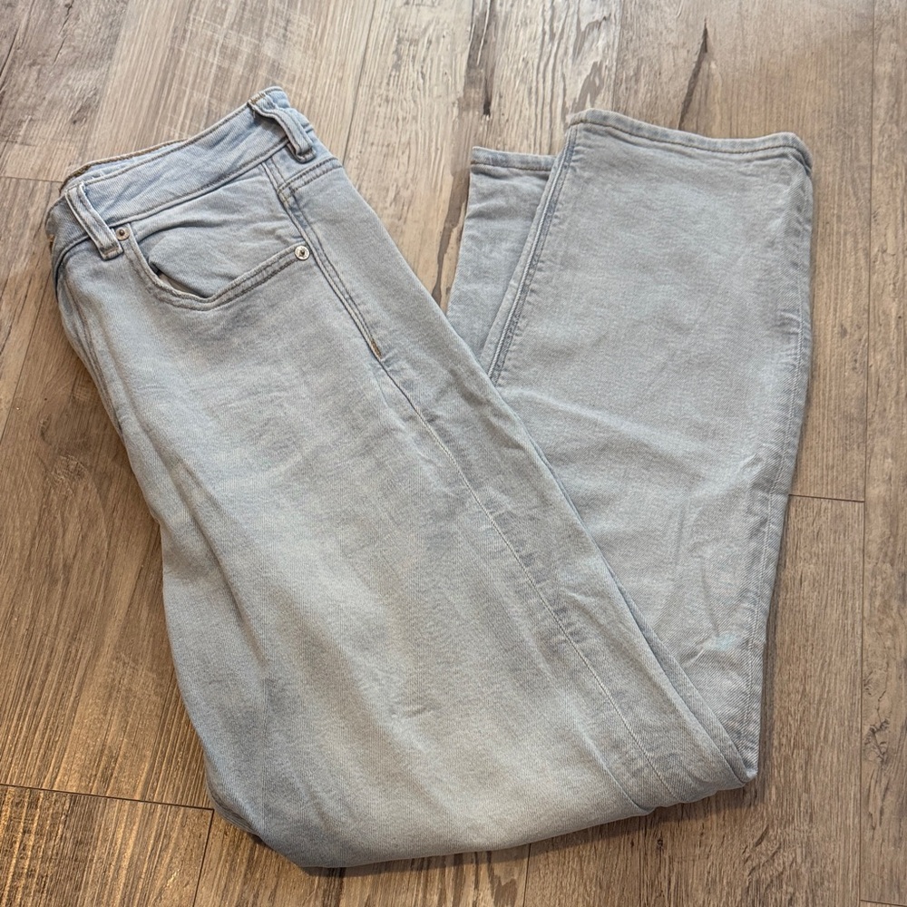 American Eagle Mom Straight Jean